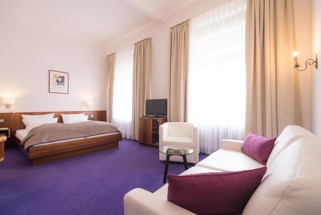 Готель Hotel Etol 3*