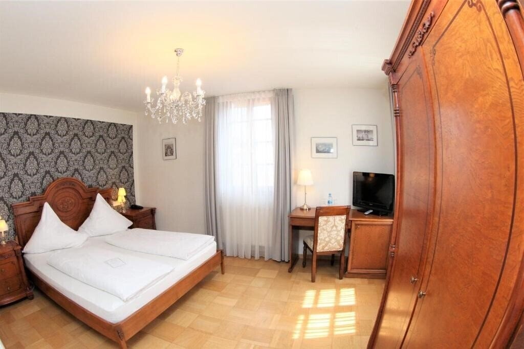 Фото Hotel Rathausglockel 4*