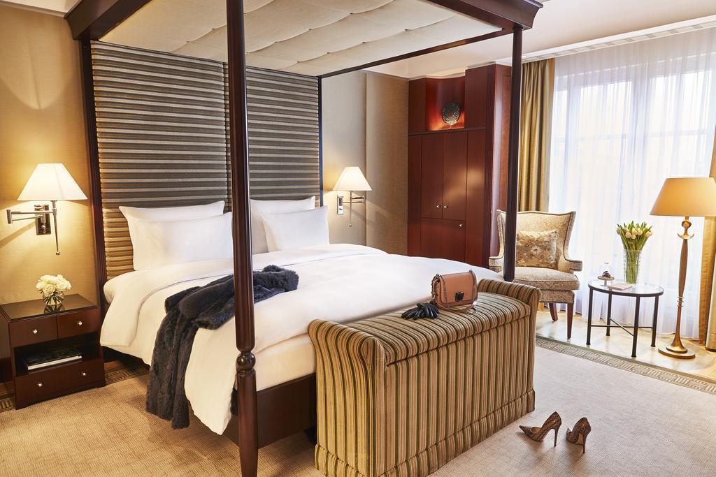 Фото Adlon Kempinski 5*