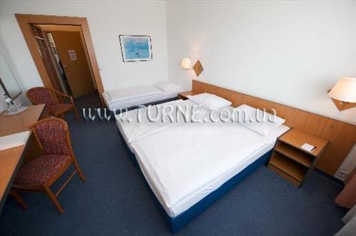 Отель TRYP by Wyndham Berlin City East 3*