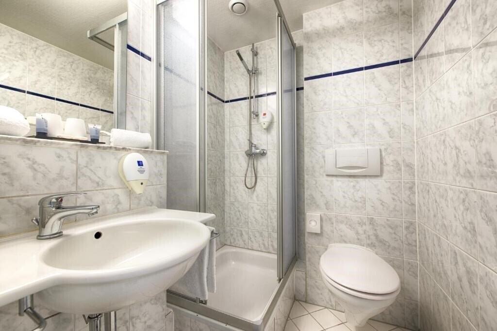 Фотографія Enjoy Hotel Berlin City Messe 3*