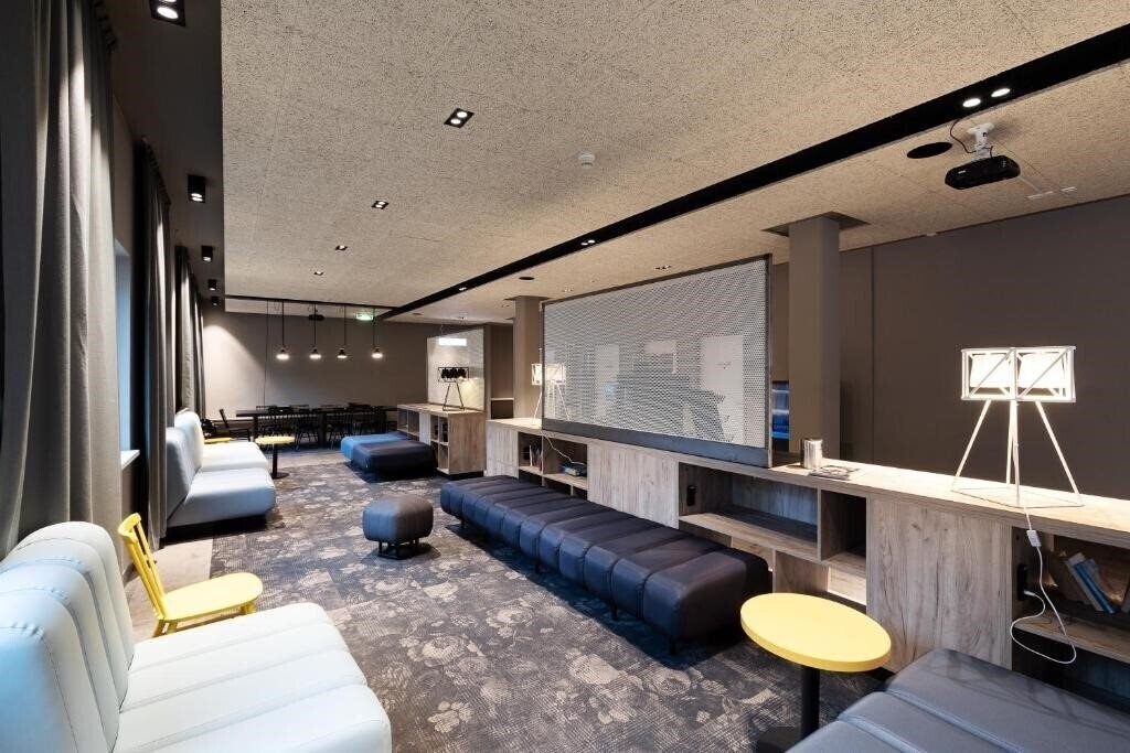 Изображение A&O Berlin Hauptbahnhof 2*