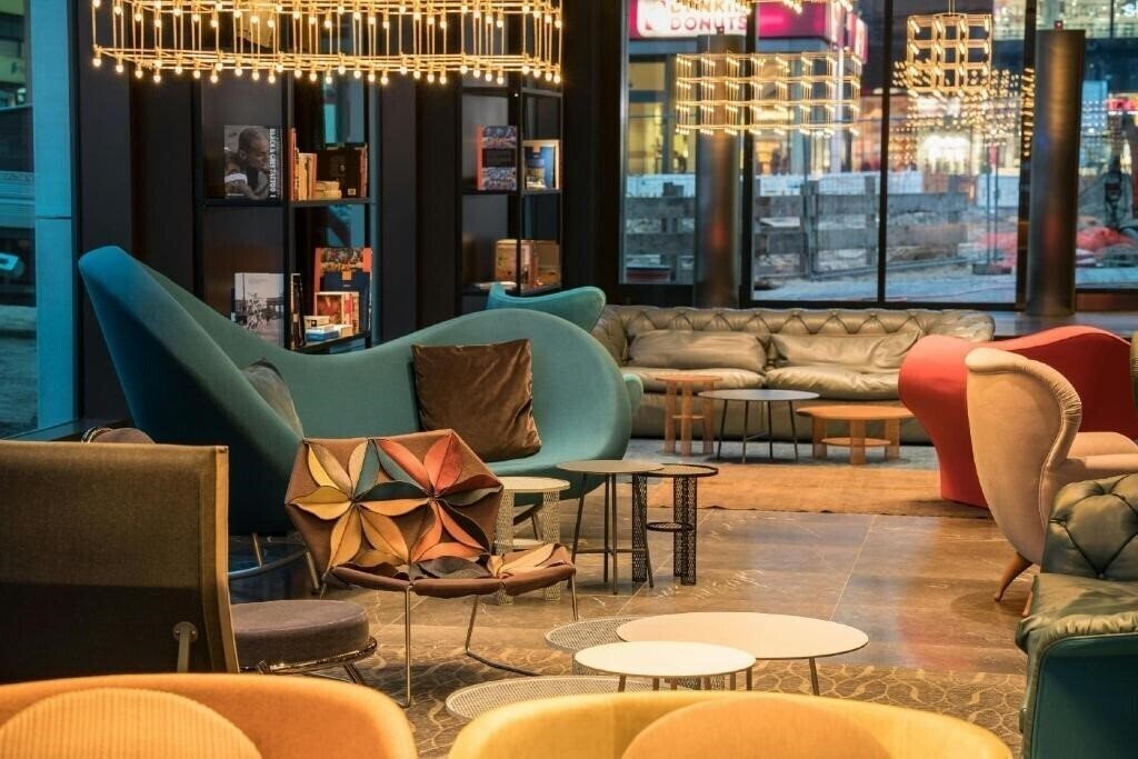 Картинка Motel One Berlin Alexanderplatz 3*