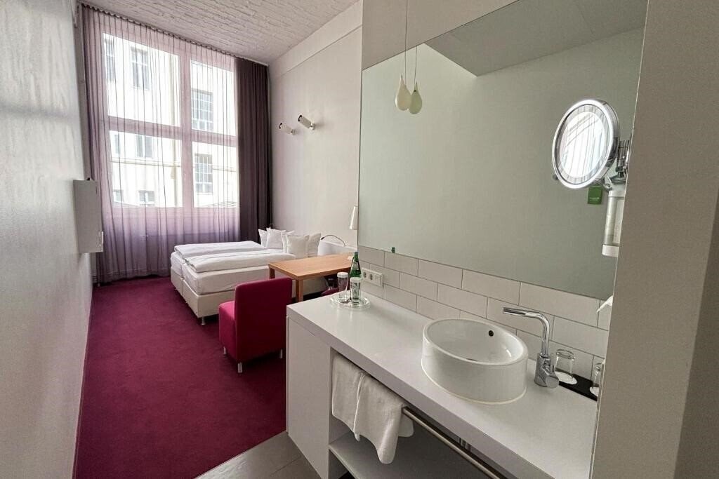 Фото Wyndham Garden Berlin Mitte 4*
