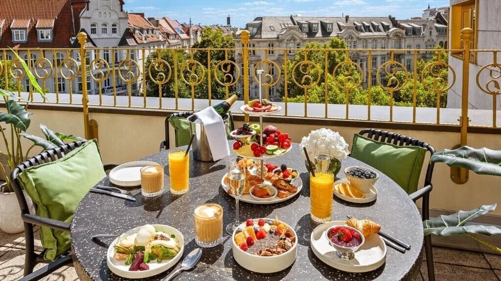 Фото Kempinski Hotel Bristol 5*
