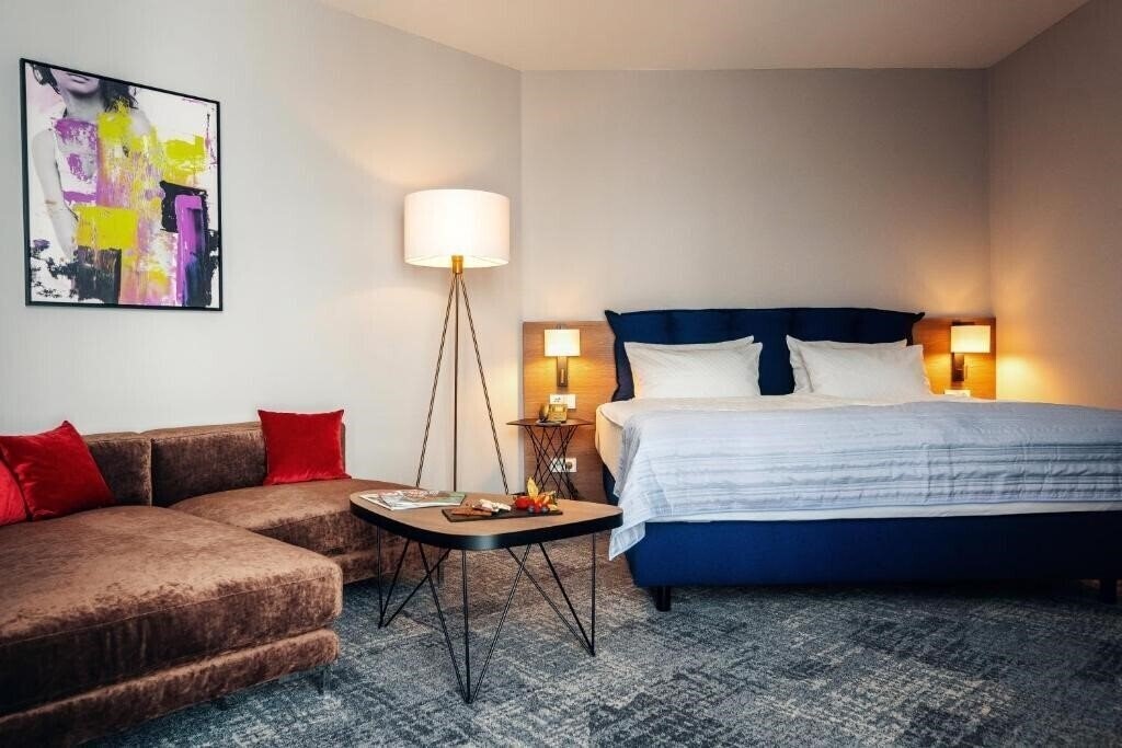 Фотографія Holiday Inn Berlin City Center East Prenzlauer Alle 4*