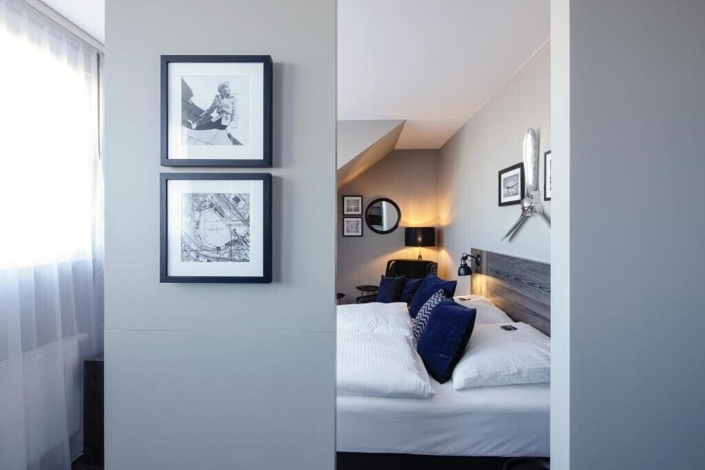 Отель Airporthotel Berlin-Adlershof 3*