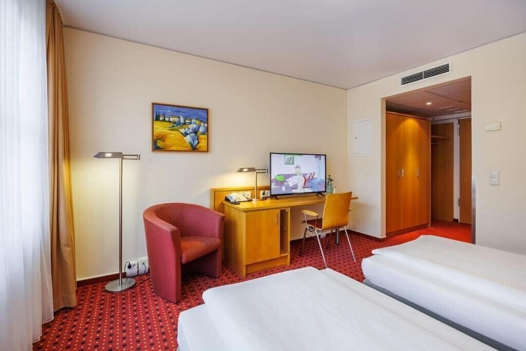 Фото Airporthotel Berlin-Adlershof 3*