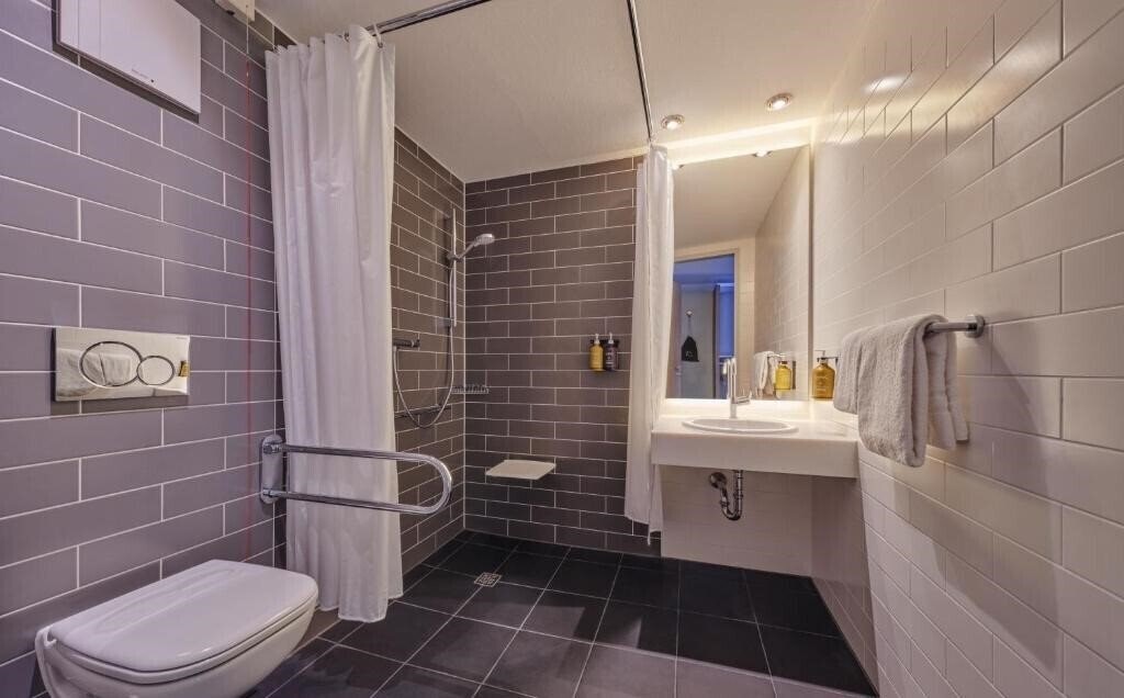 Фотография Holiday Inn Express Berlin City Centre-West 2*