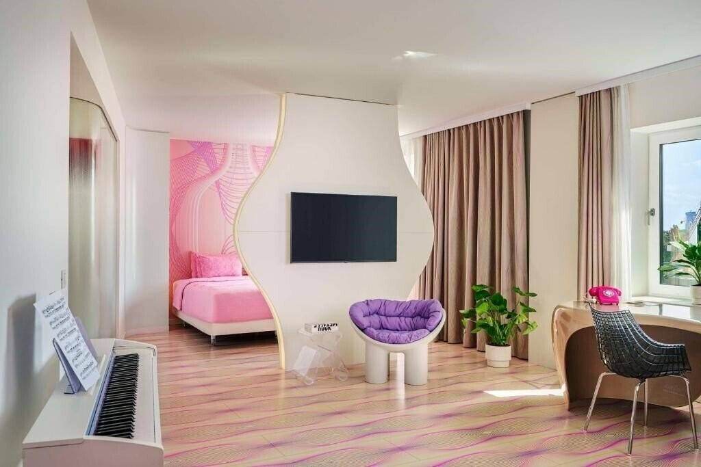 Отель Nhow Berlin 4*