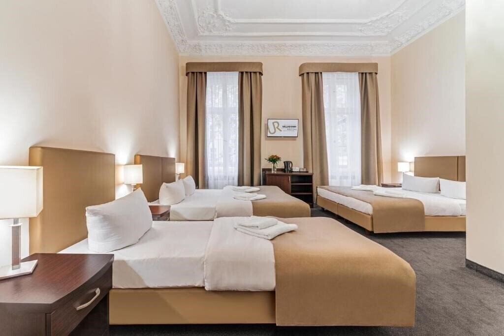 Готель Upper Room 3*