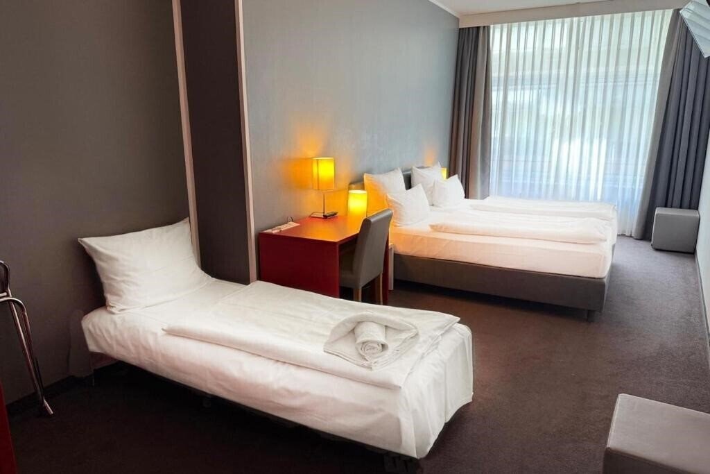 Зображення Novum Select Hotel Berlin Gendarmenmarkt 4*