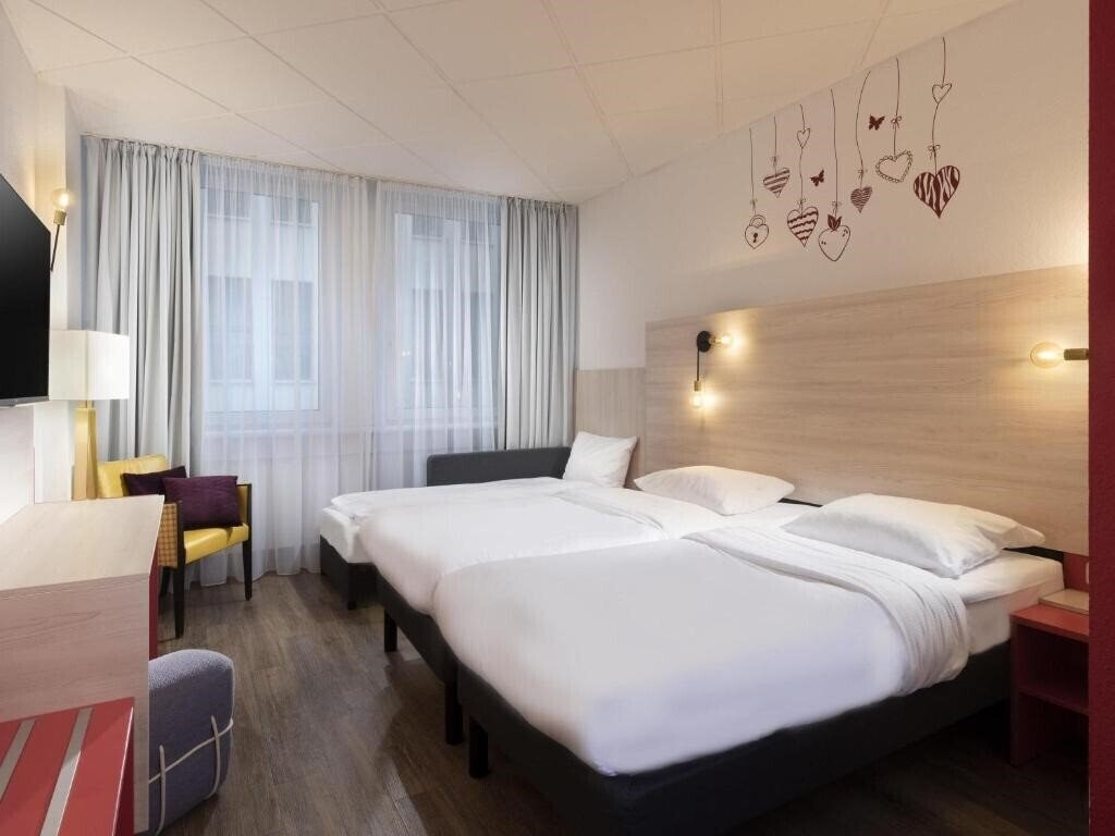 Фото St Christopher's Hotel Berlin Alexanderplatz 3*