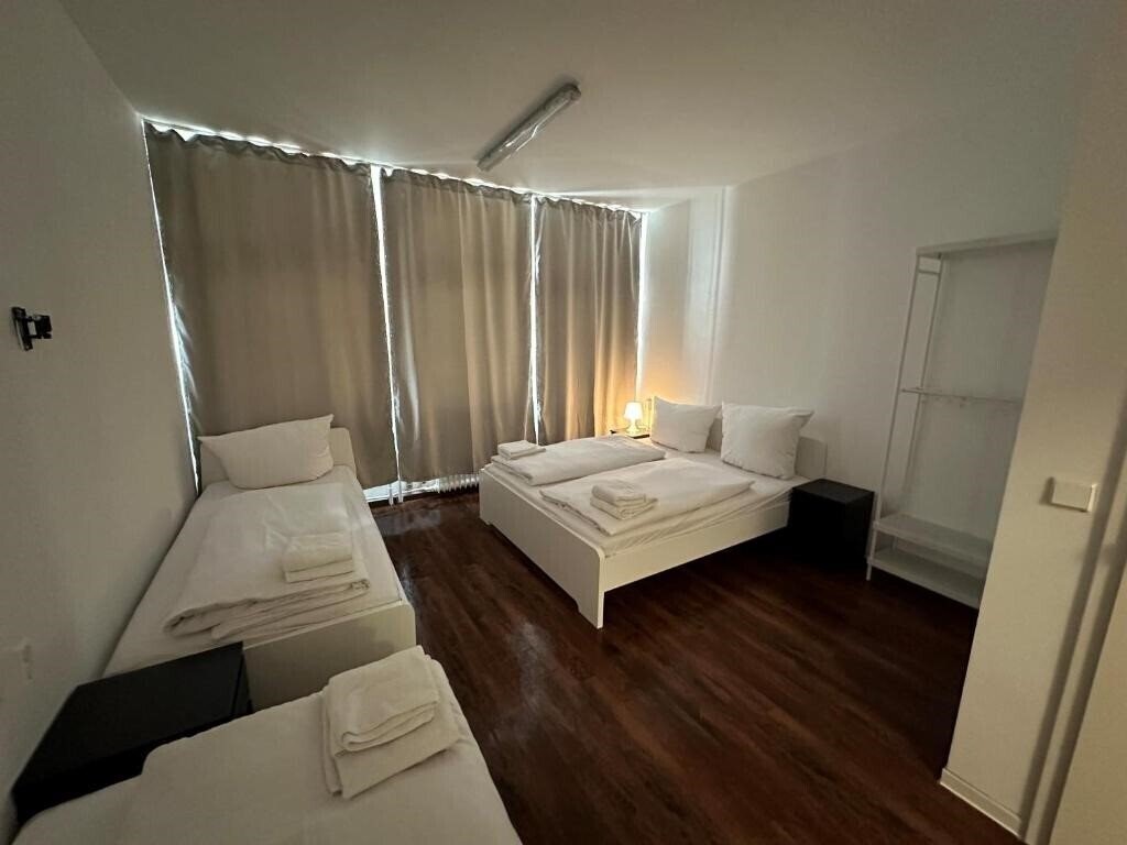 Фотографія Potsdamer Inn 3*