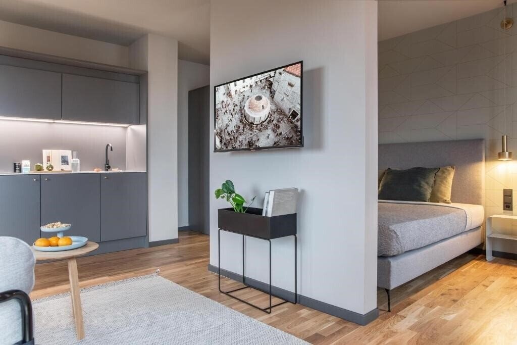 Фото Ipartment Berlin Airport 4*