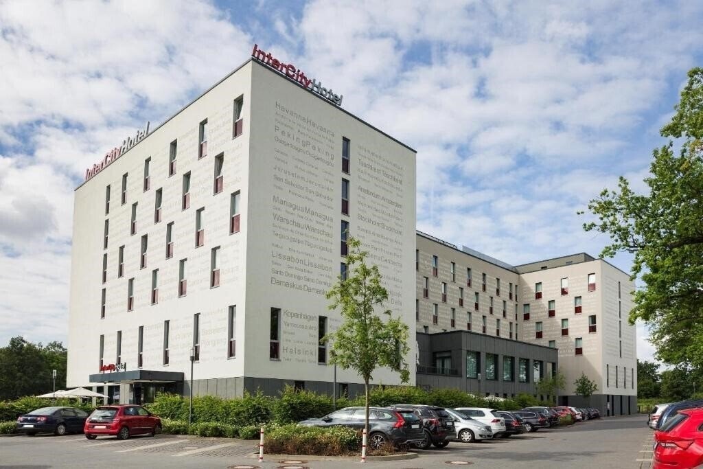 Отель Intercityhotel Berlin Airport Area North 4*