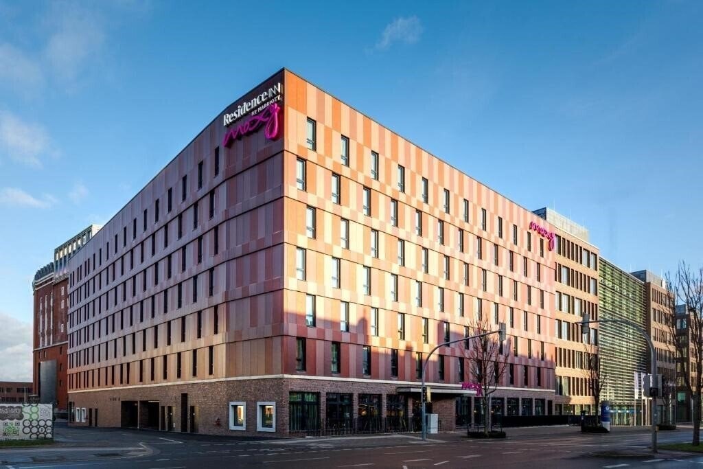 Отель Moxy Dortmund City 3*