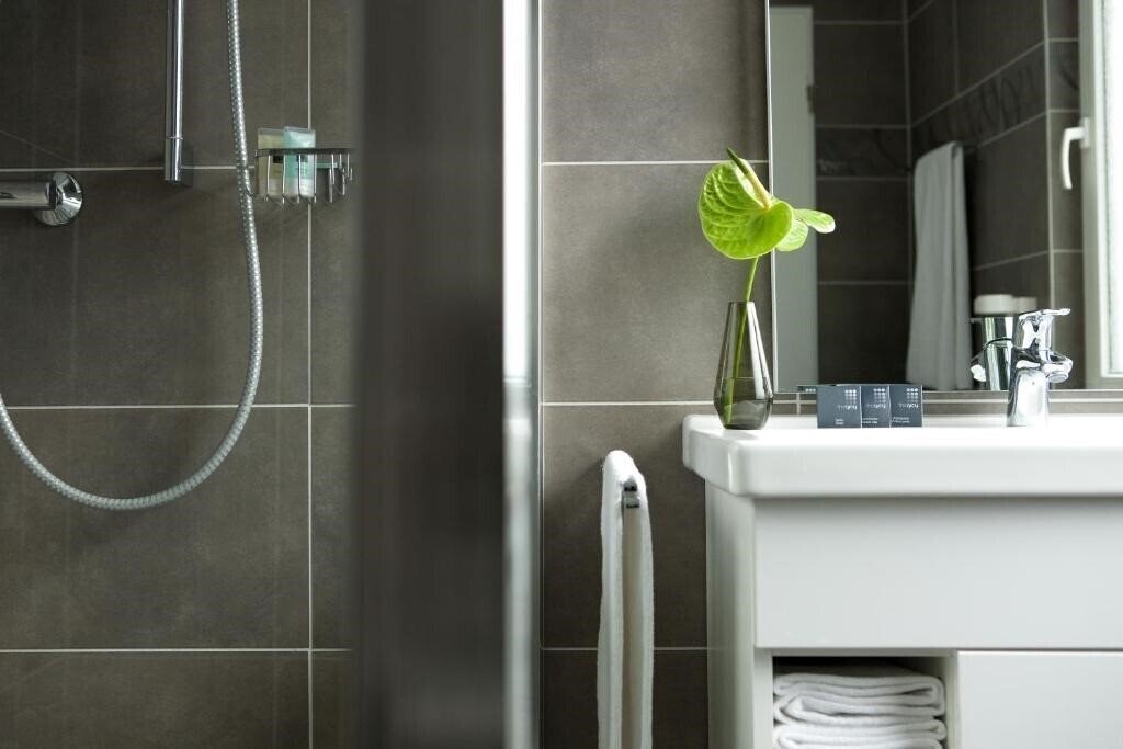 Фото The Grey 3*