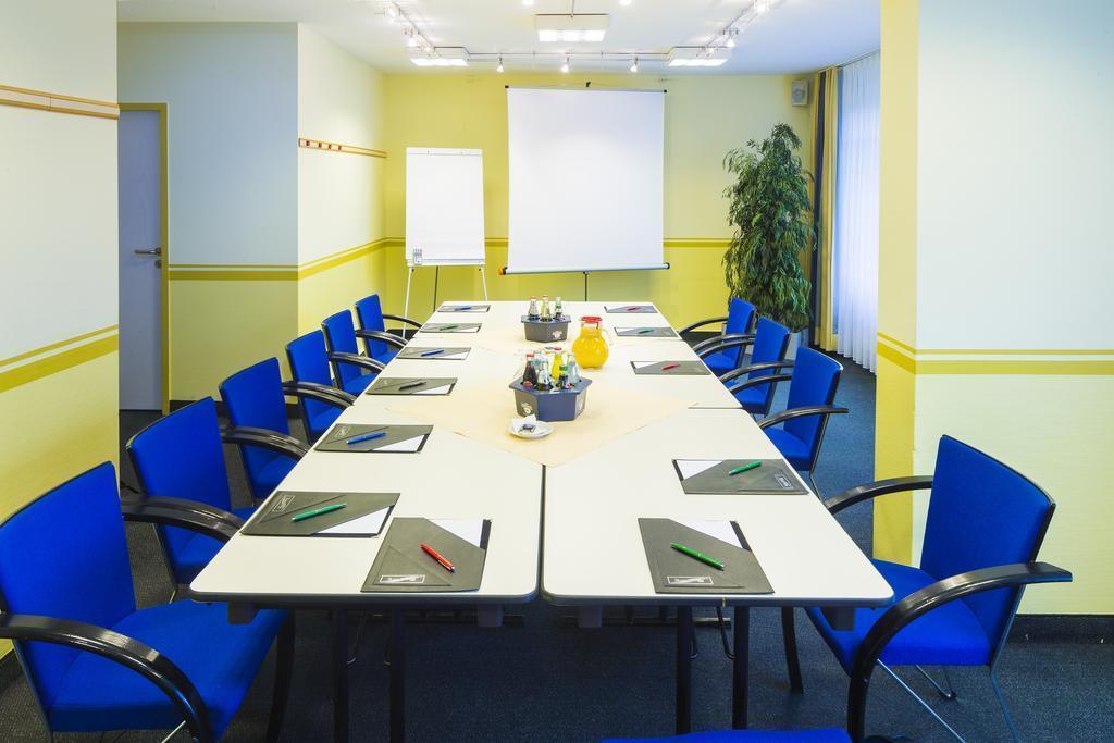 Фотографія Am Terrassenufer 4*