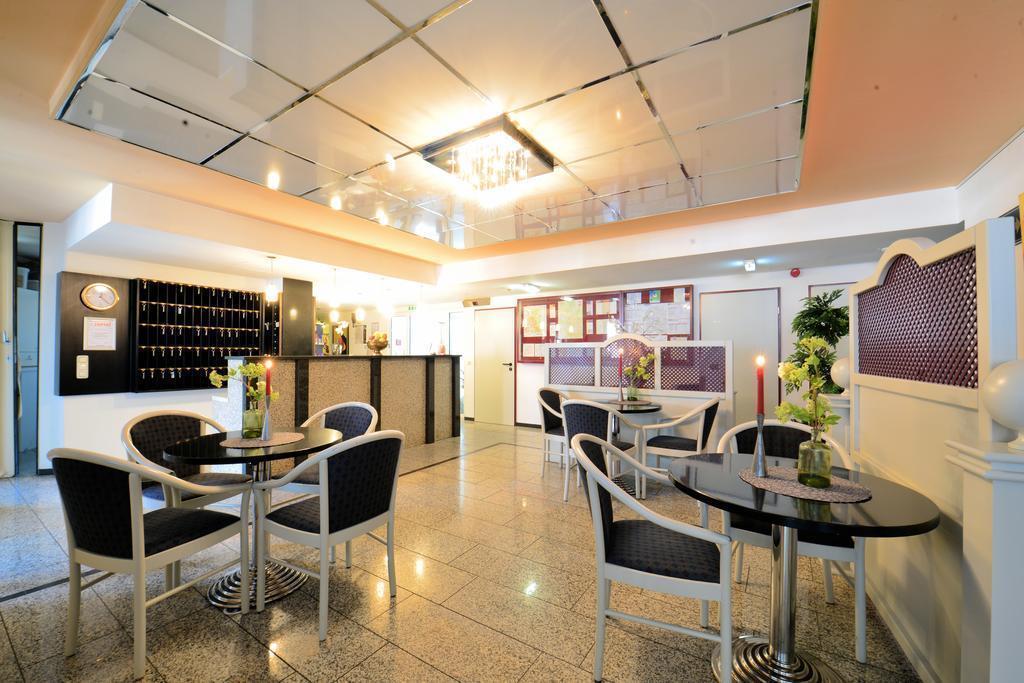 Отель Am Spichernplatz 3*