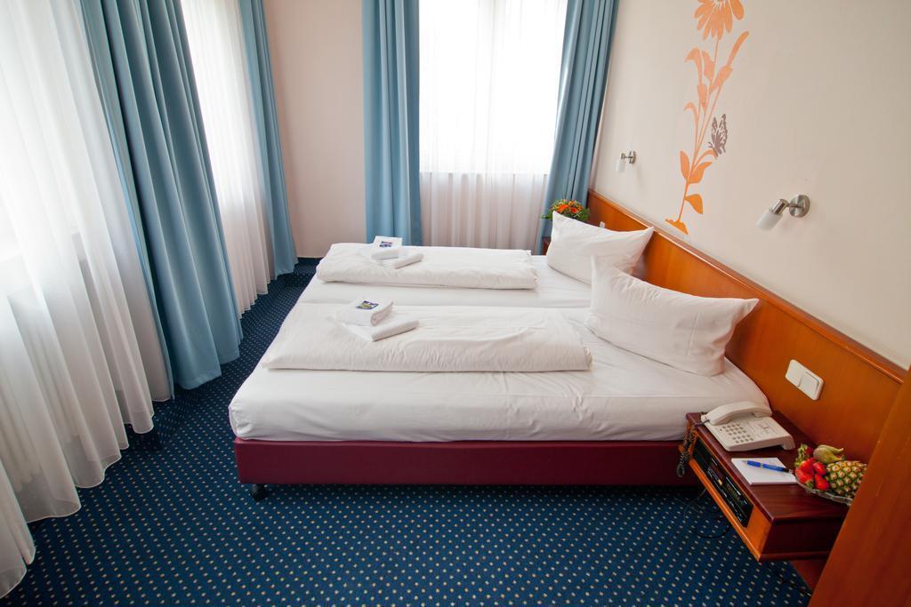 Отель Residenz 3*