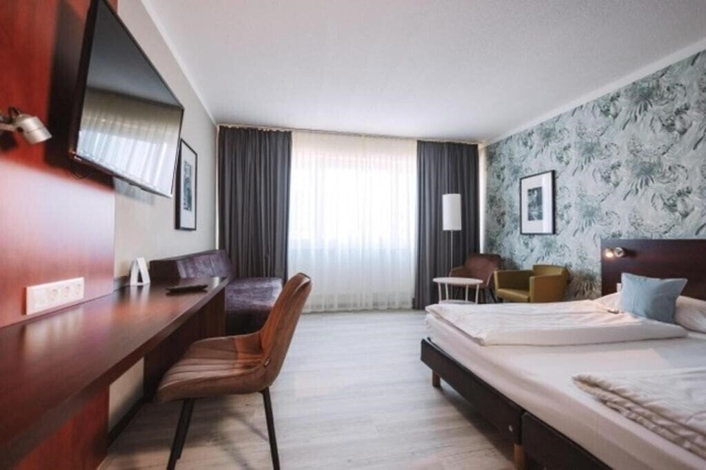 Фото Best Western Ambassador Hotel 3*