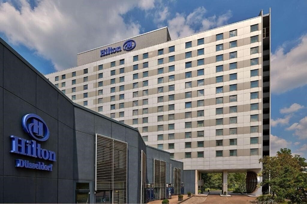 Готель Hilton Dusseldorf 5*