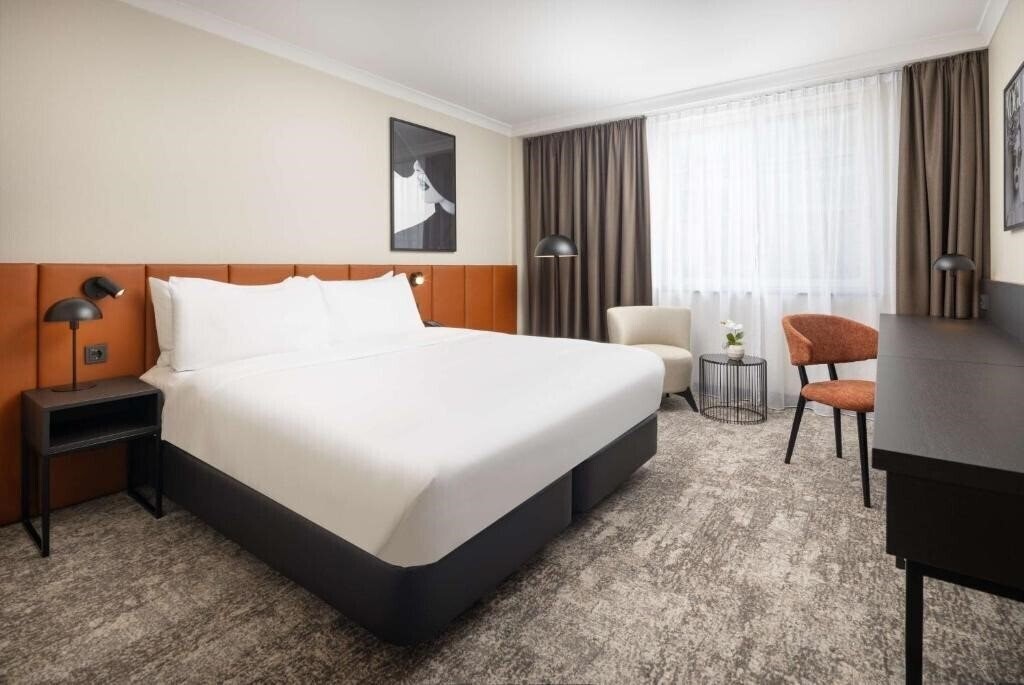 Фото Hilton Dusseldorf 5*