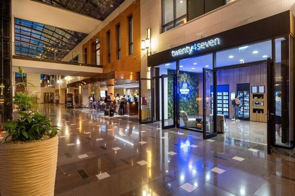 Фотографія Maritim Hotel Dusseldorf 4*