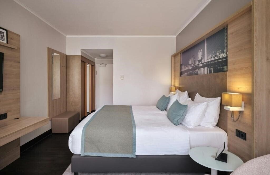 Изображение Leonardo Royal Hotel Dusseldorf Konigsallee 4*