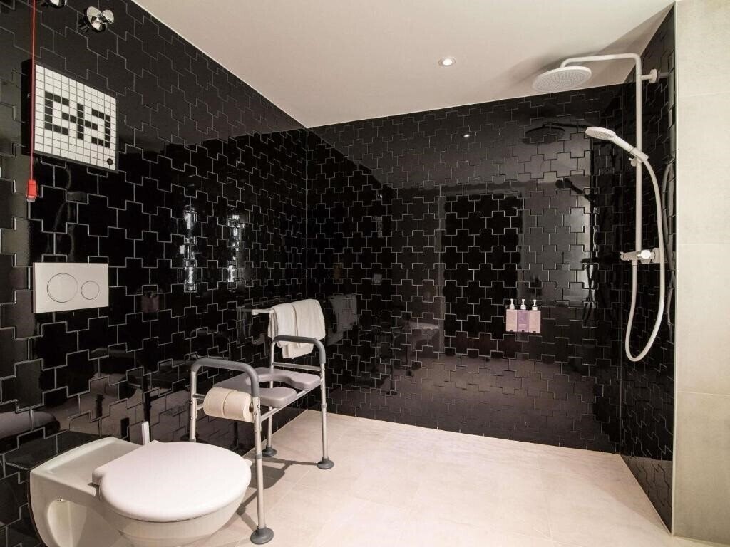Фото Tribe Dusseldorf 4*