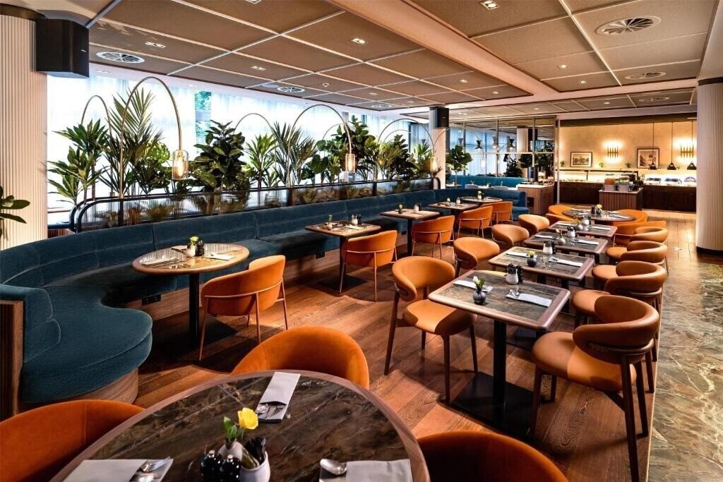 Картинка Radisson Blu Media Harbour Hotel, Dusseldorf 4*