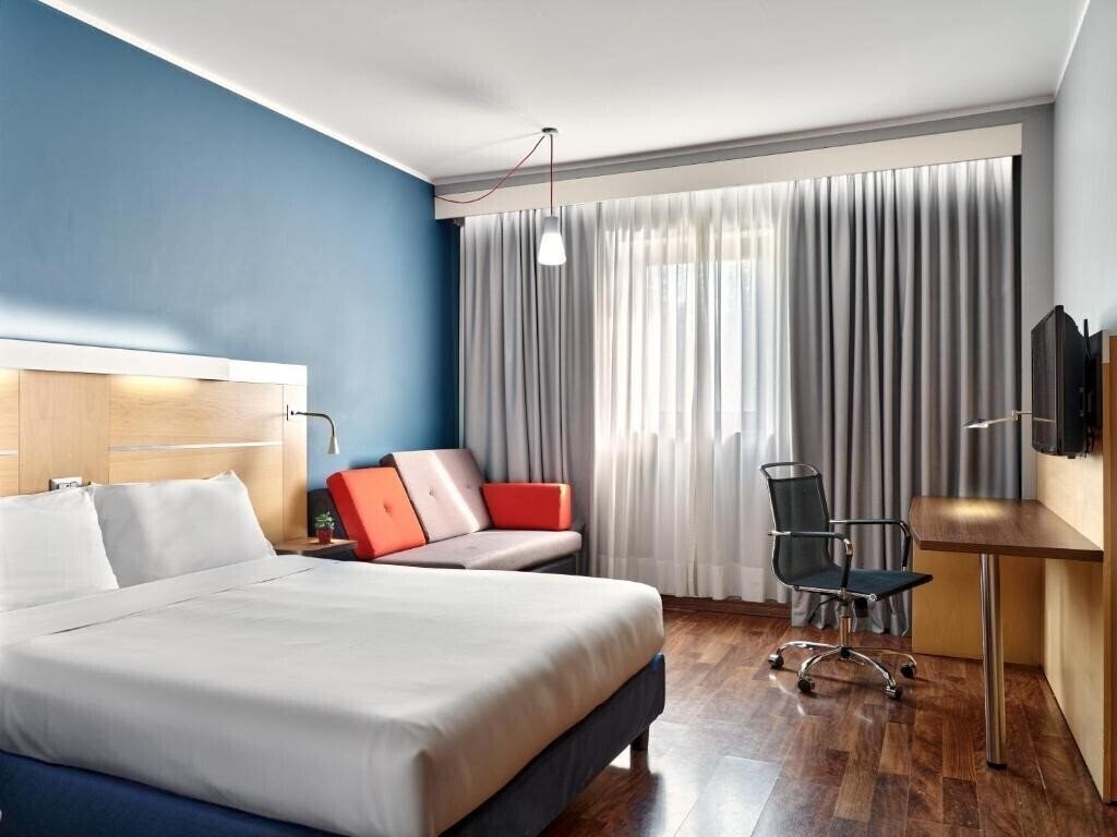 Фотография Holiday Inn Dusseldorf - Hafen 4*