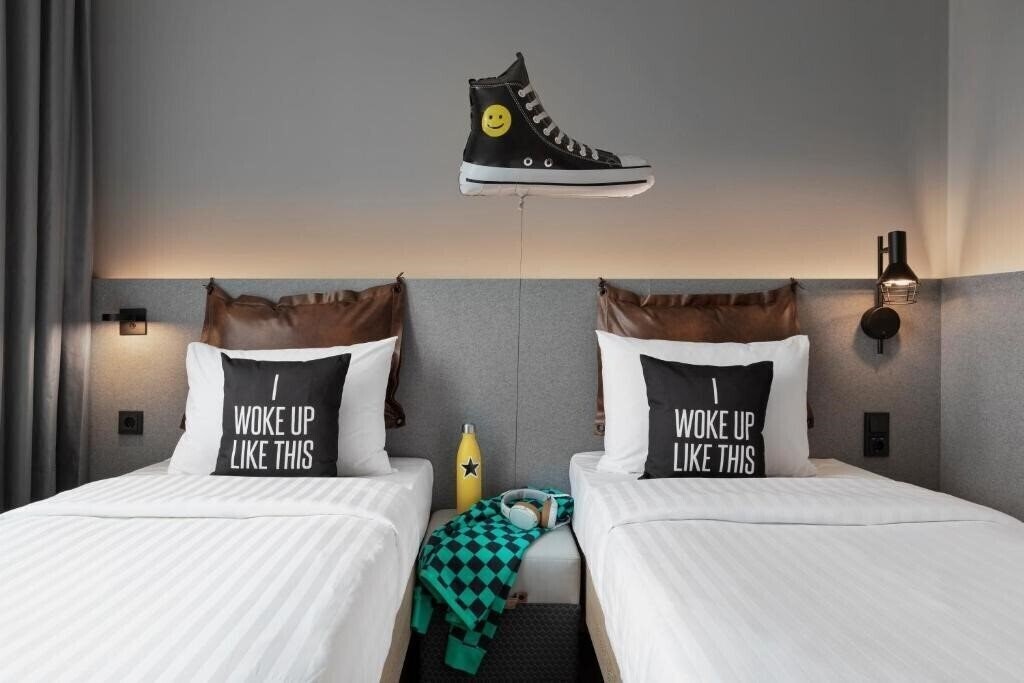 Фотография Moxy Duesseldorf City 4*