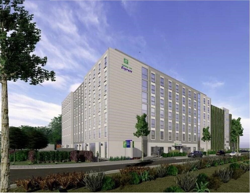 Отель Holiday Inn Express Dusseldorf Airport 4*