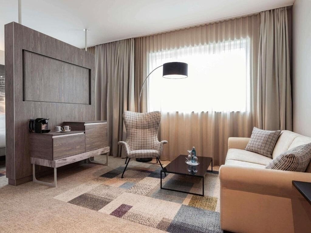 Зображення Novotel Duesseldorf Airport 4*