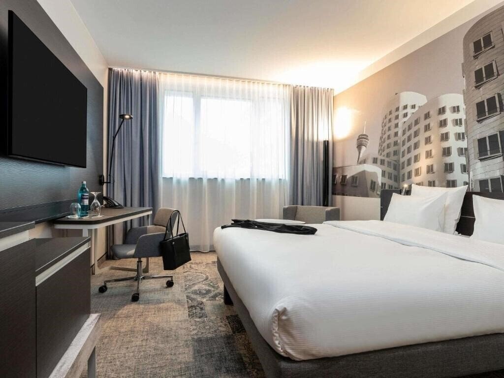 Фото Novotel Duesseldorf Airport 4*