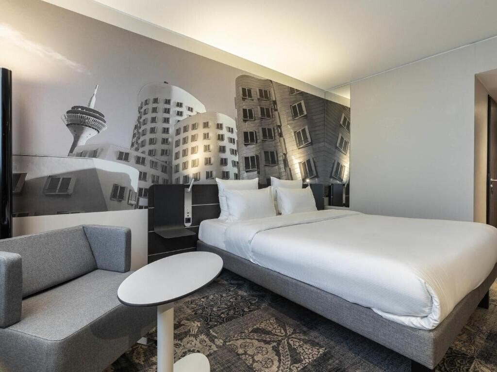 Картинка Novotel Duesseldorf Airport 4*