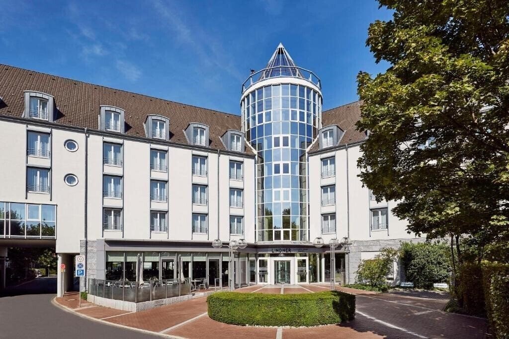 Готель Lindner Hotel Dusseldorf Airport 4*