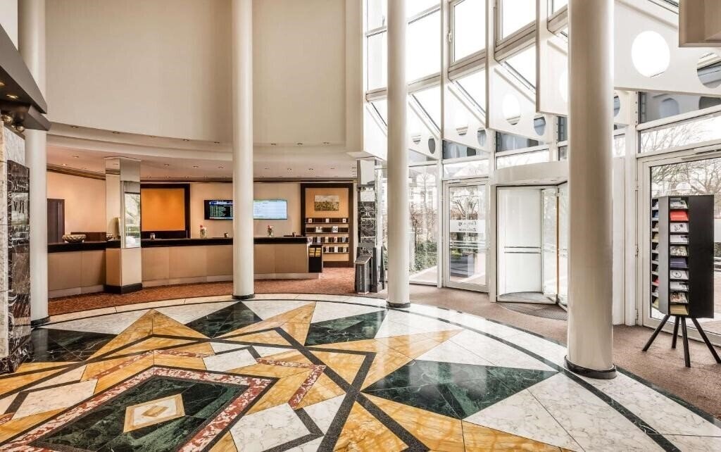 Фотографія Lindner Hotel Dusseldorf Airport 4*