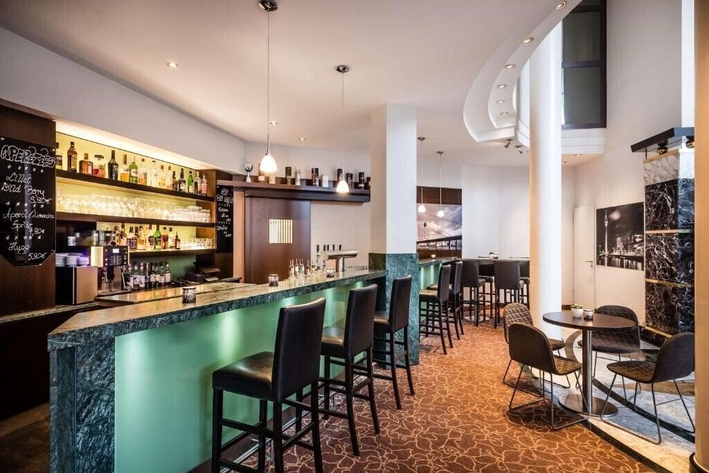Картинка Lindner Hotel Dusseldorf Airport 4*