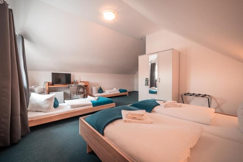 Фото Airport Lounge Hotel Dusseldorf 3*