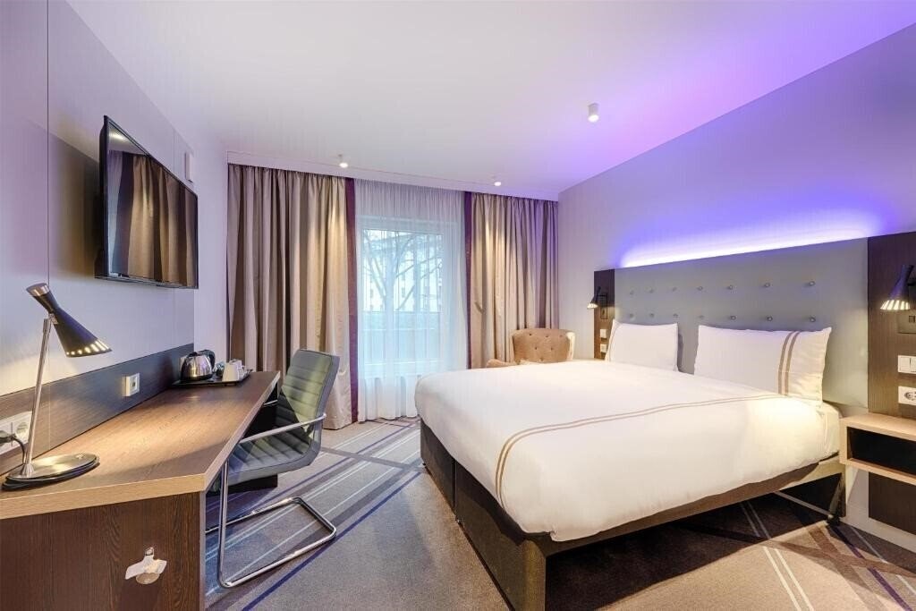 Готель Premier Inn Dusseldorf City Friedrichstadt 3*