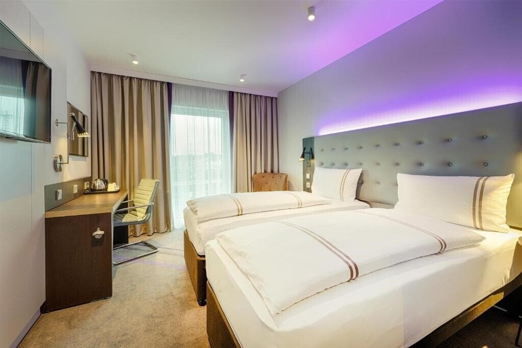 Фото Premier Inn Dusseldorf City Friedrichstadt 3*
