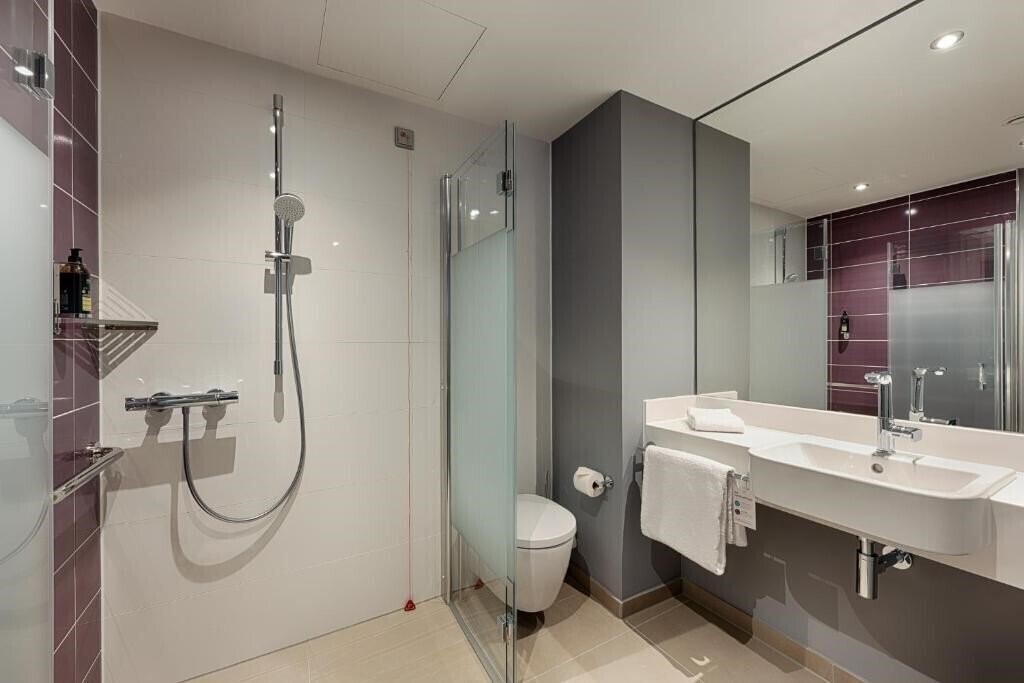Фотографія Premier Inn Dusseldorf City Friedrichstadt 3*