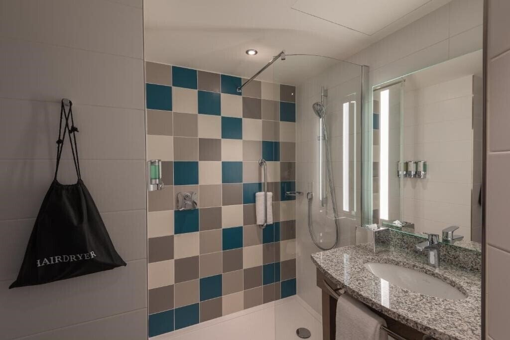 Фотографія Hampton by Hilton Dusseldorf City Centre 3*