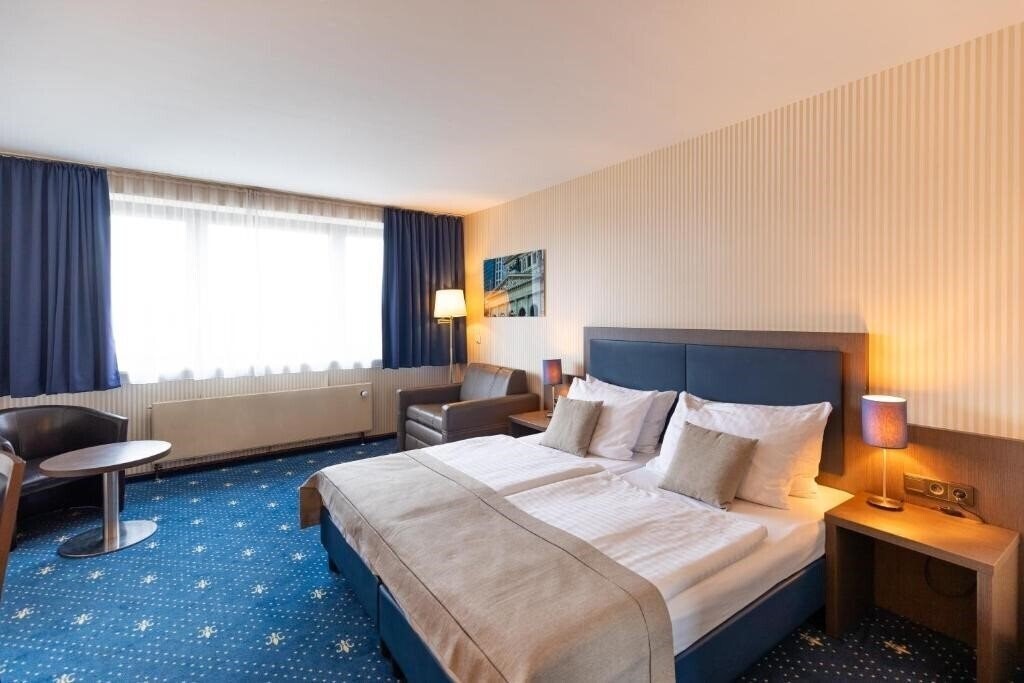 Готель Novum Business Imperial Messe 4*