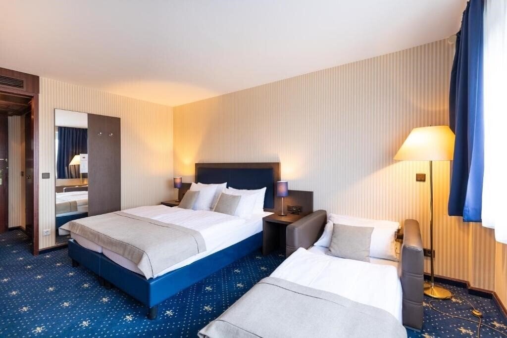 Фото Novum Business Imperial Messe 4*