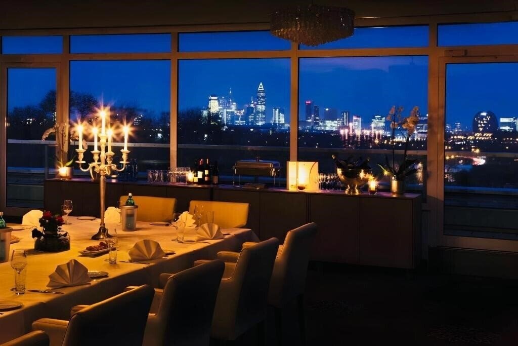 Готель Ramada Hotel Frankfurt Messe 4*