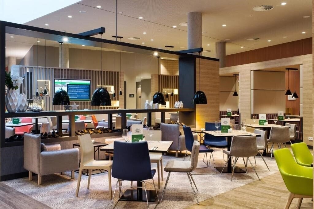 Фото Holiday Inn Frankfurt Airport, an IHG Hotel 4*